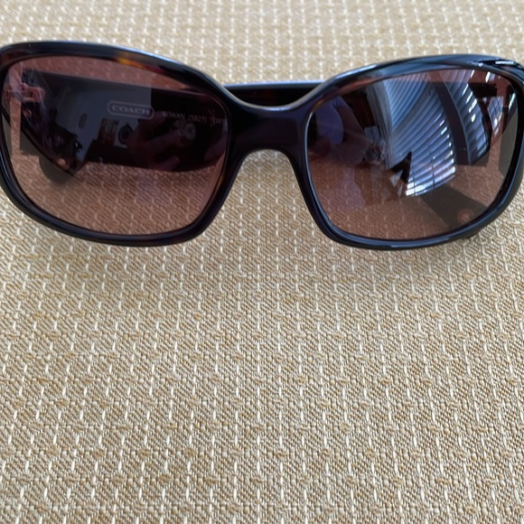 Coach sunglasses with case . EUC - Picture 9 of 12